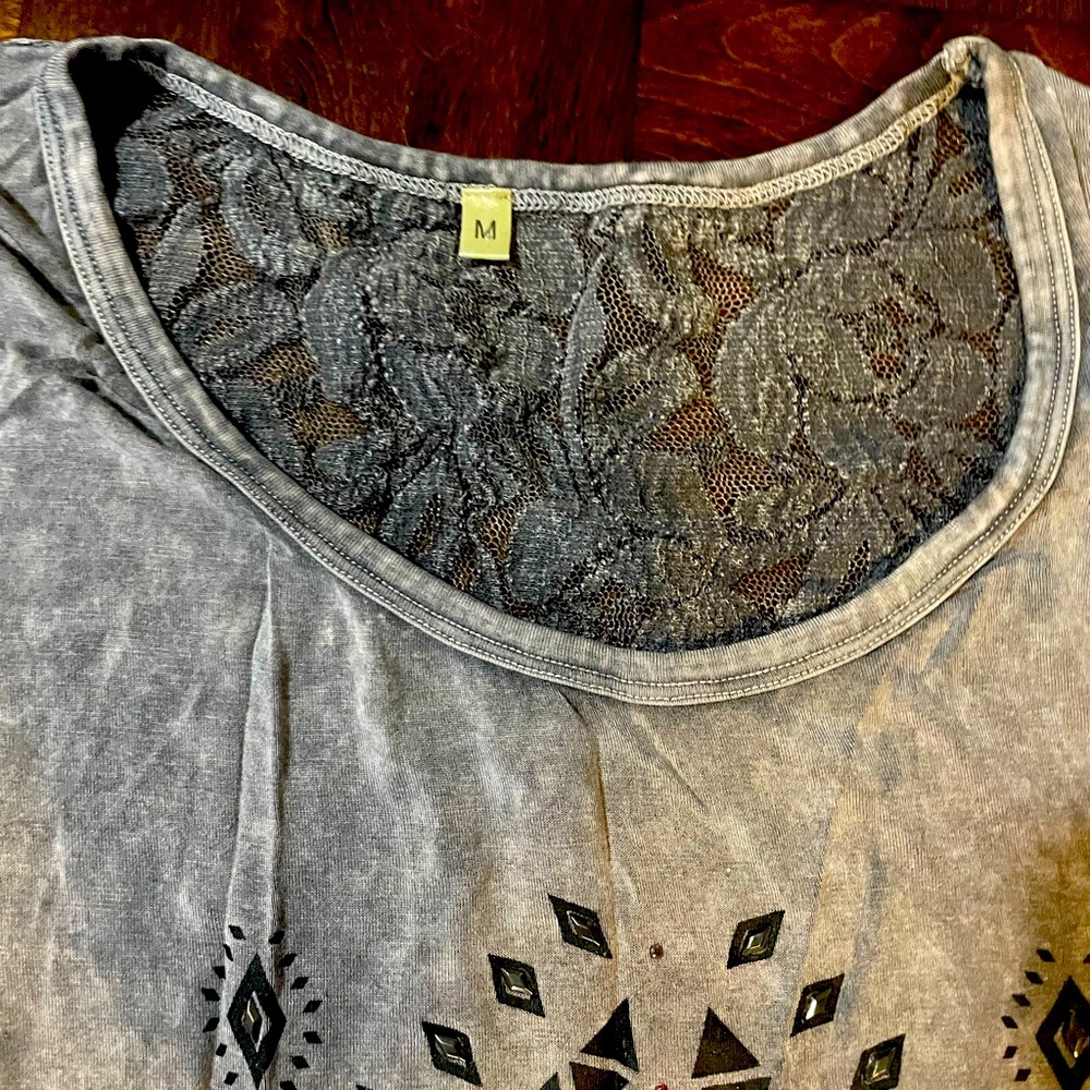 Distressed graphic-t
